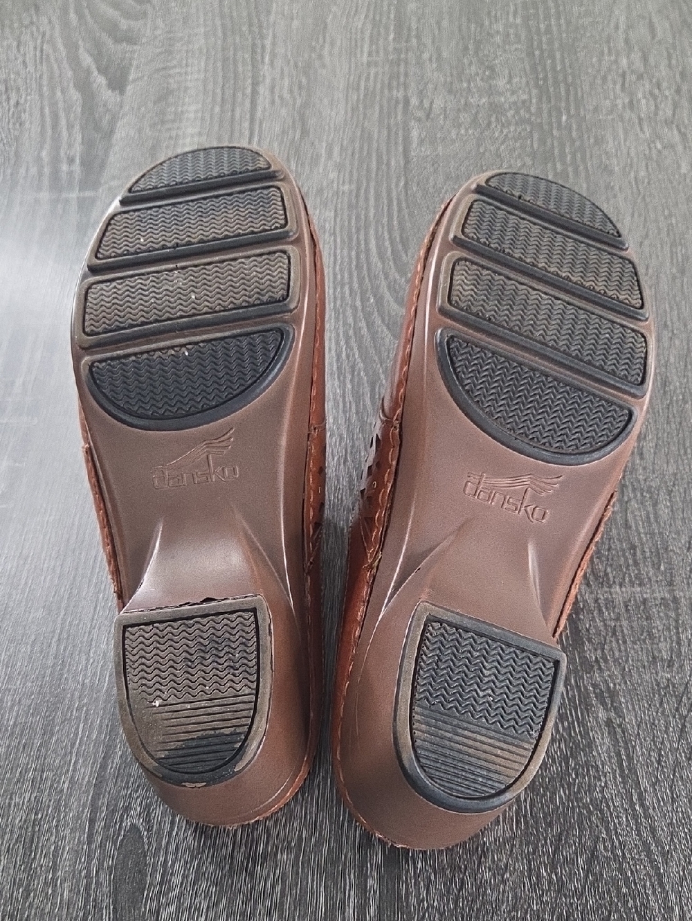 Dansko Shyanne Brown Leather Slip-On Clogs with Laser-Cut Floral Band Size 41 - Picture 9 of 16